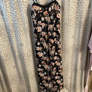✨2 for $12✨ Gorgeous maxi dress